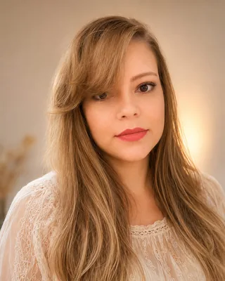 Retrato da Dra. Phaula Ferreira